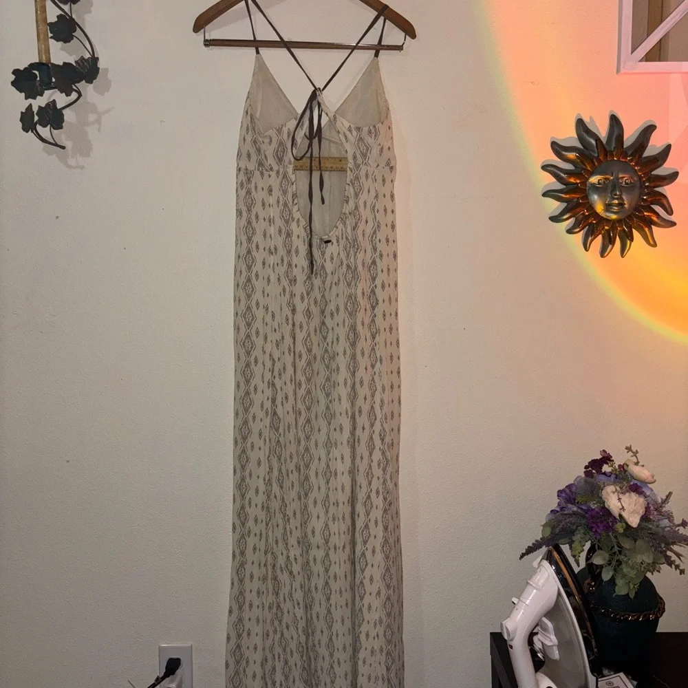 O'Neill Cream and Gray Patterned Maxi Dress - Picture 4 of 6